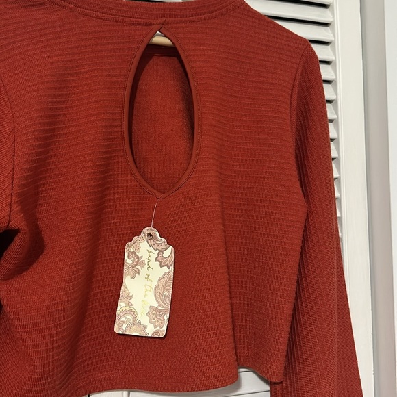 Band of the Free - Red Bell Sleeve Crop Top - Picture 3 of 4